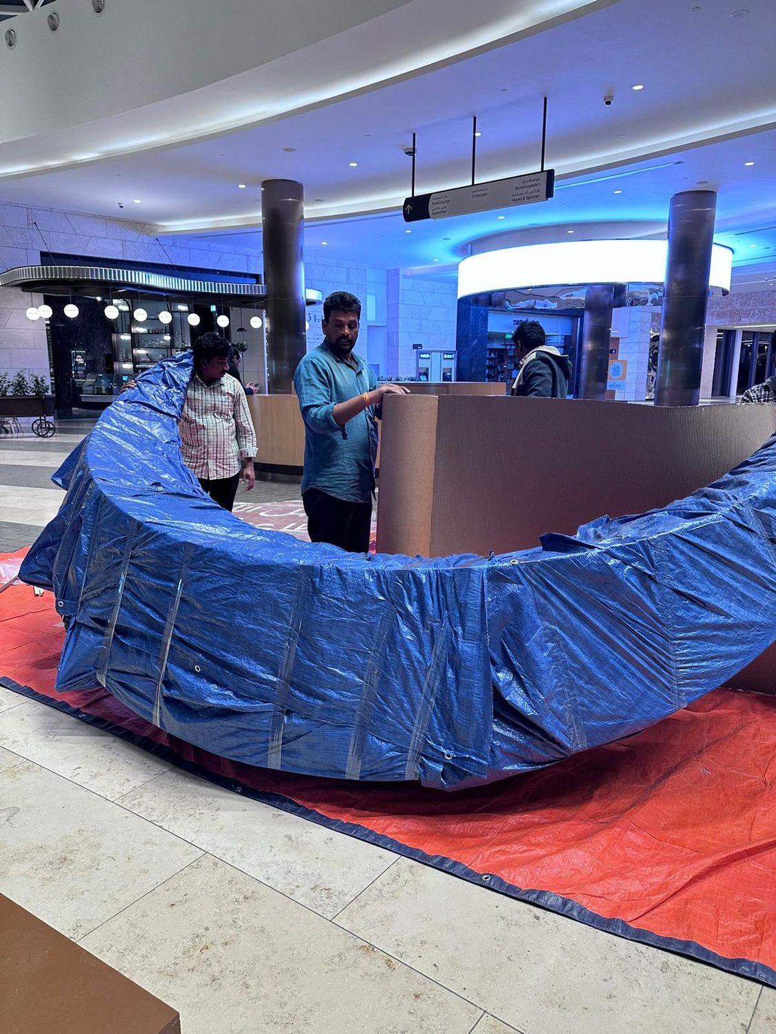 360 Mall Ramadan Crescent Display installation