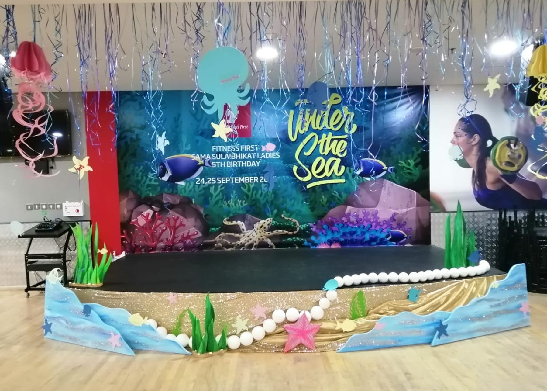 Themed Stage Setup